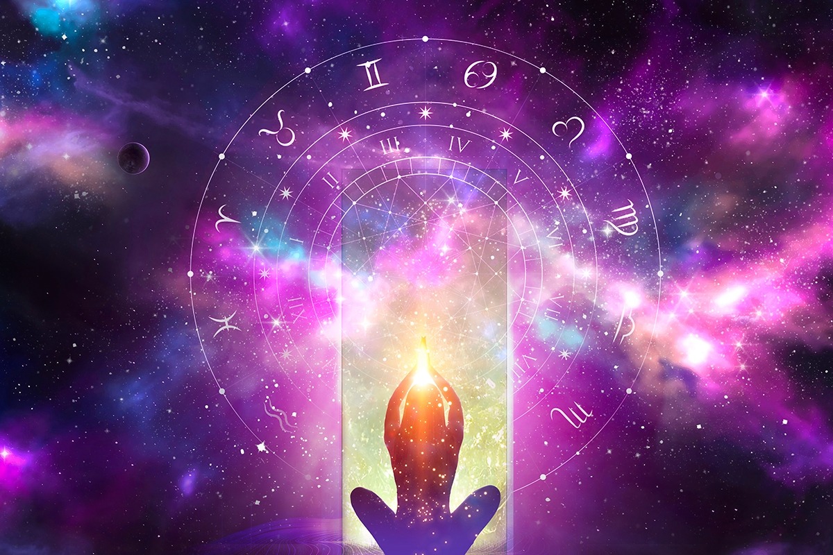 Les grandes branches de l’astrologie : natal, karmique, horaire et mondiale